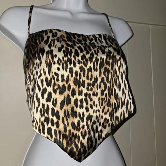 5 for $25 Bundle Deal - Leopard print hankerchief crop top - Picture 2 of 4